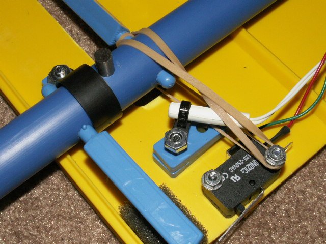 pinewood_derby_track_rubberbanda.jpg